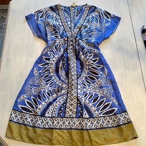 Banana Republic kimono style dress. 100%silk XS
